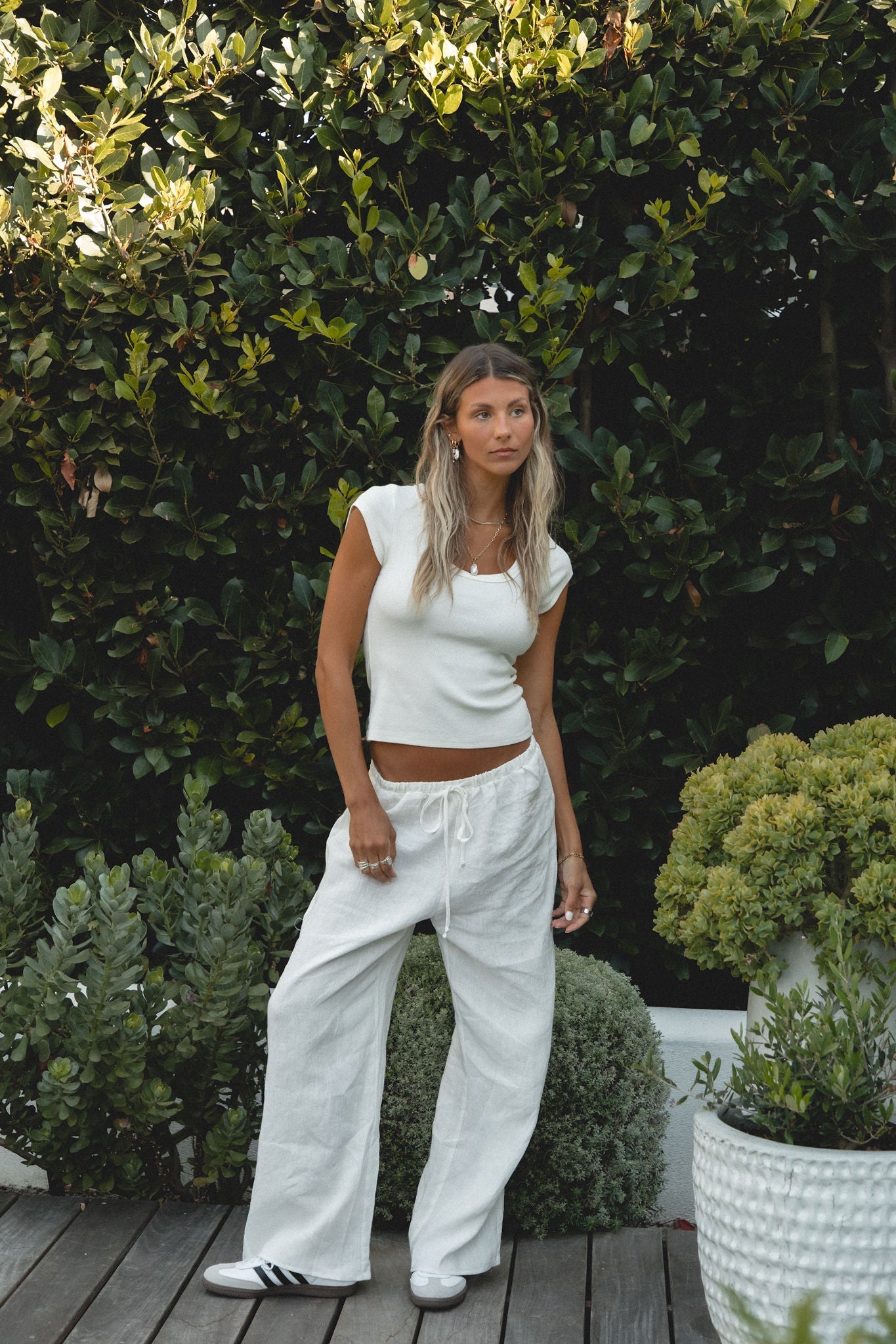 Cove Essential Scoop Tee