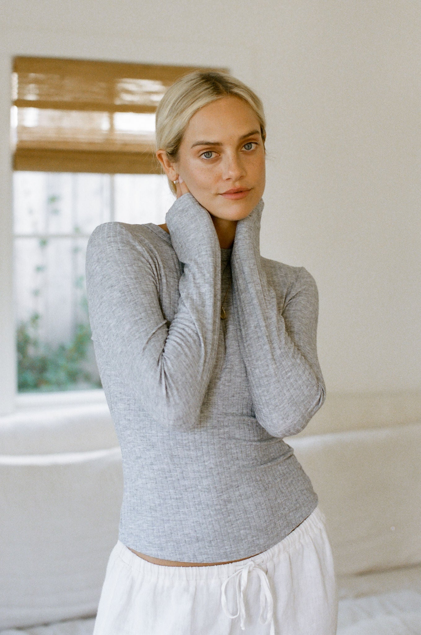 Laguna Layer Ribbed Long Sleeve Basic Top