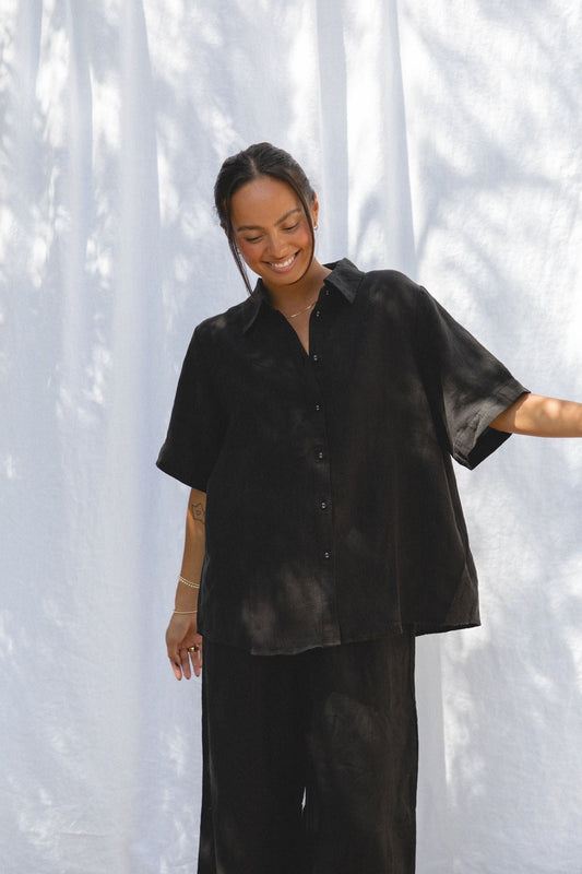 Capri Linen Short Sleeve Button Top